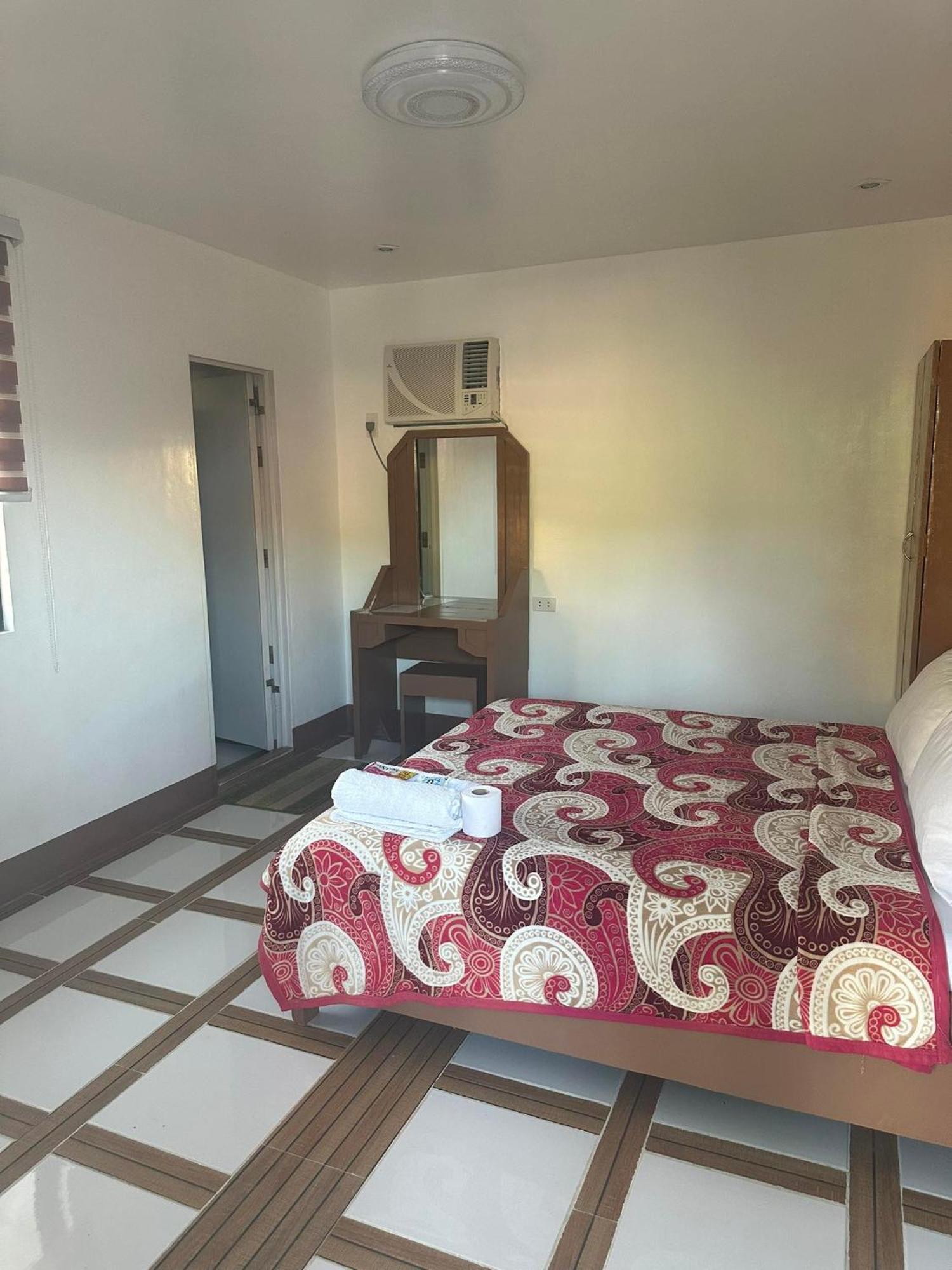 Stefanie Grace Paradise Inn Лобок Экстерьер фото